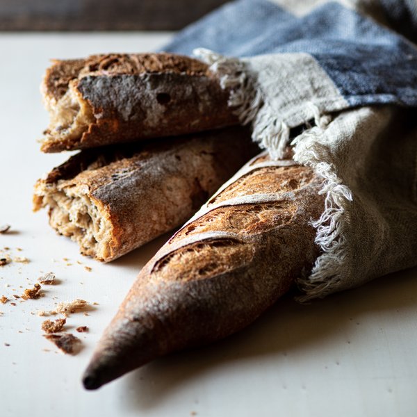 Baguette con le punte o baguette di campagna